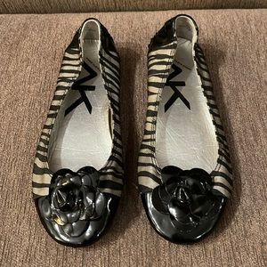 Anne Klein flats with lace & black patent leather detailing